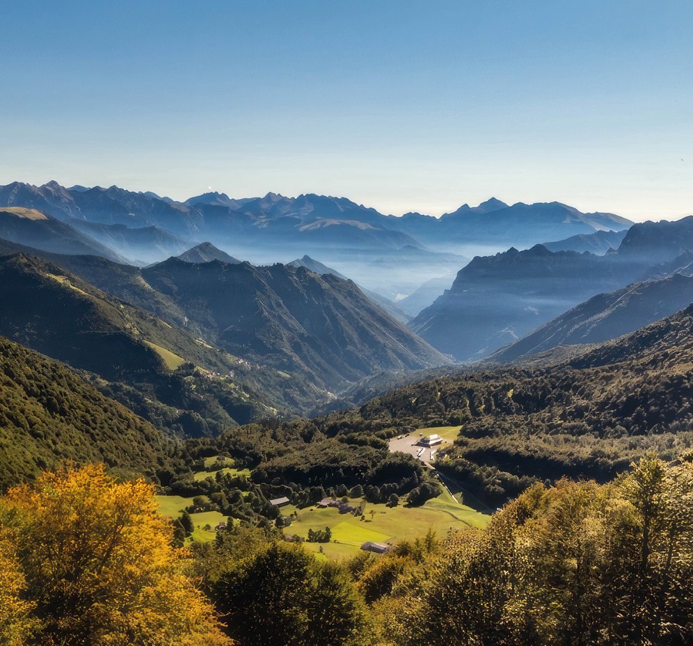 Veduta delle montagne e delle vallate